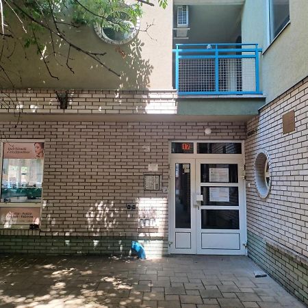 Liliom Apartment With Free Parking Space Budapesta Exterior foto