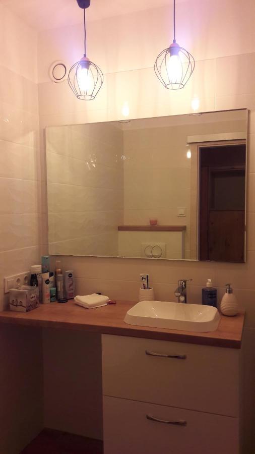 Liliom Apartment With Free Parking Space Budapesta Exterior foto